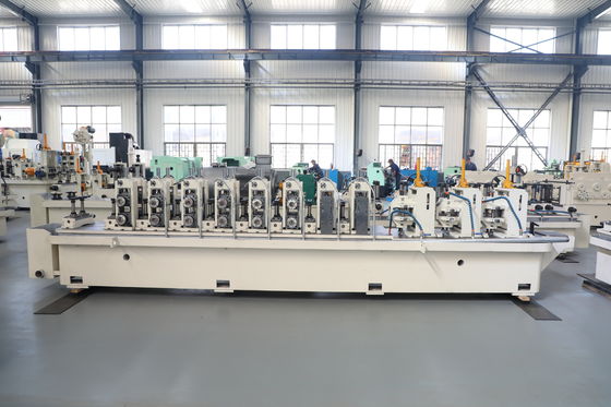 1.5 ∙ 8.0 mm Sıcak lastikli çelik boru değirmen makinesi ve inşaat boru ve yapısal boru üretimi için rulo şekillendirme makinesi