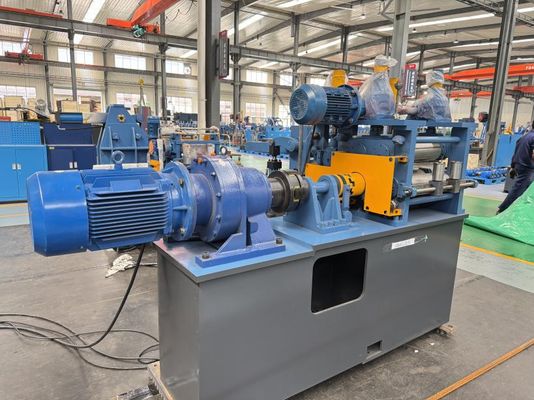 ASTM Standart Çelik Boru Makinası Yüksek Hızlı Yüksek Frekans Kaynakçı Yapımı