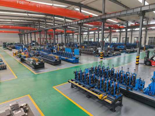 API Boru Üretimi İçin Yüksek Hızlı Boru Şekillendirme Makinesi Yüksek Hassasiyet